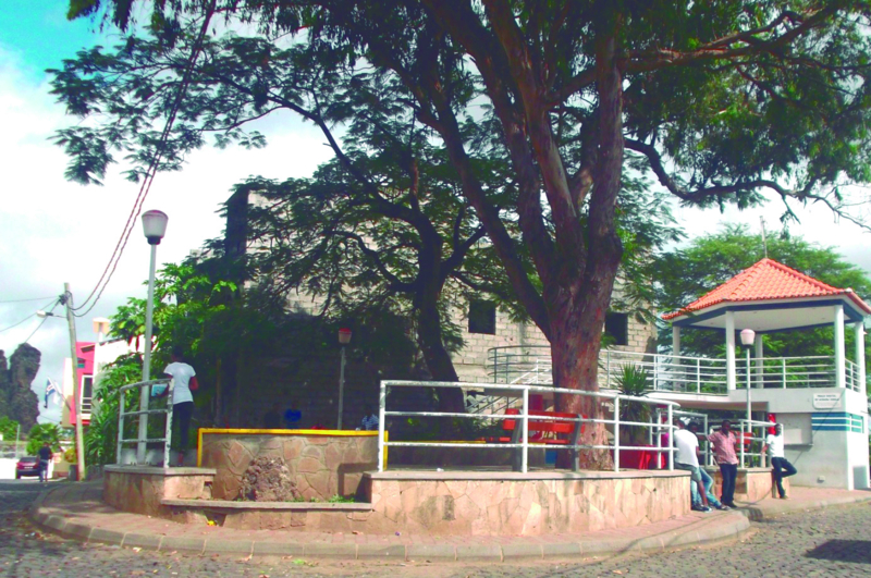 Praça digital de Achada Igreja