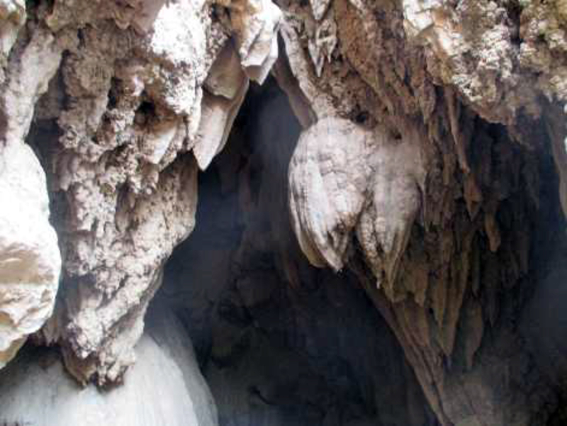 Gruta de Robão Cal